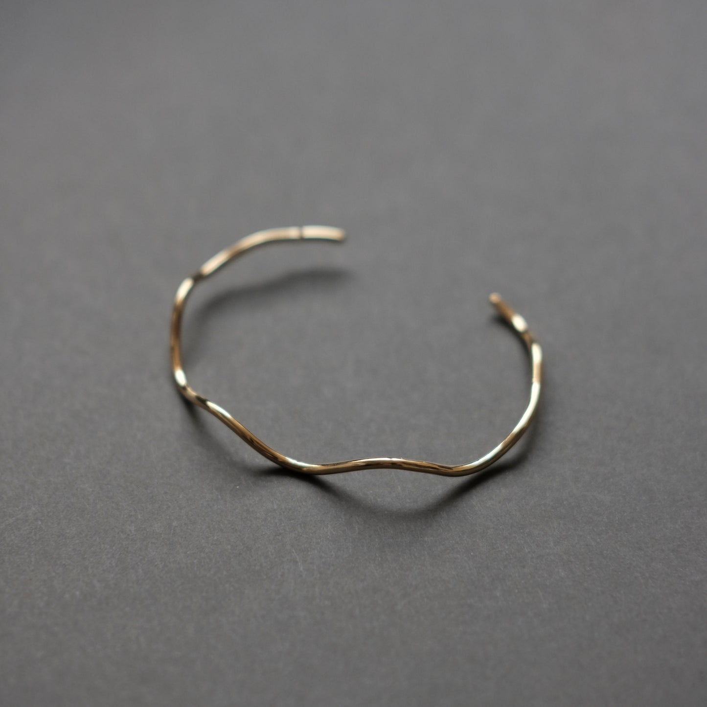 Driftwood Bangle (18KGP)