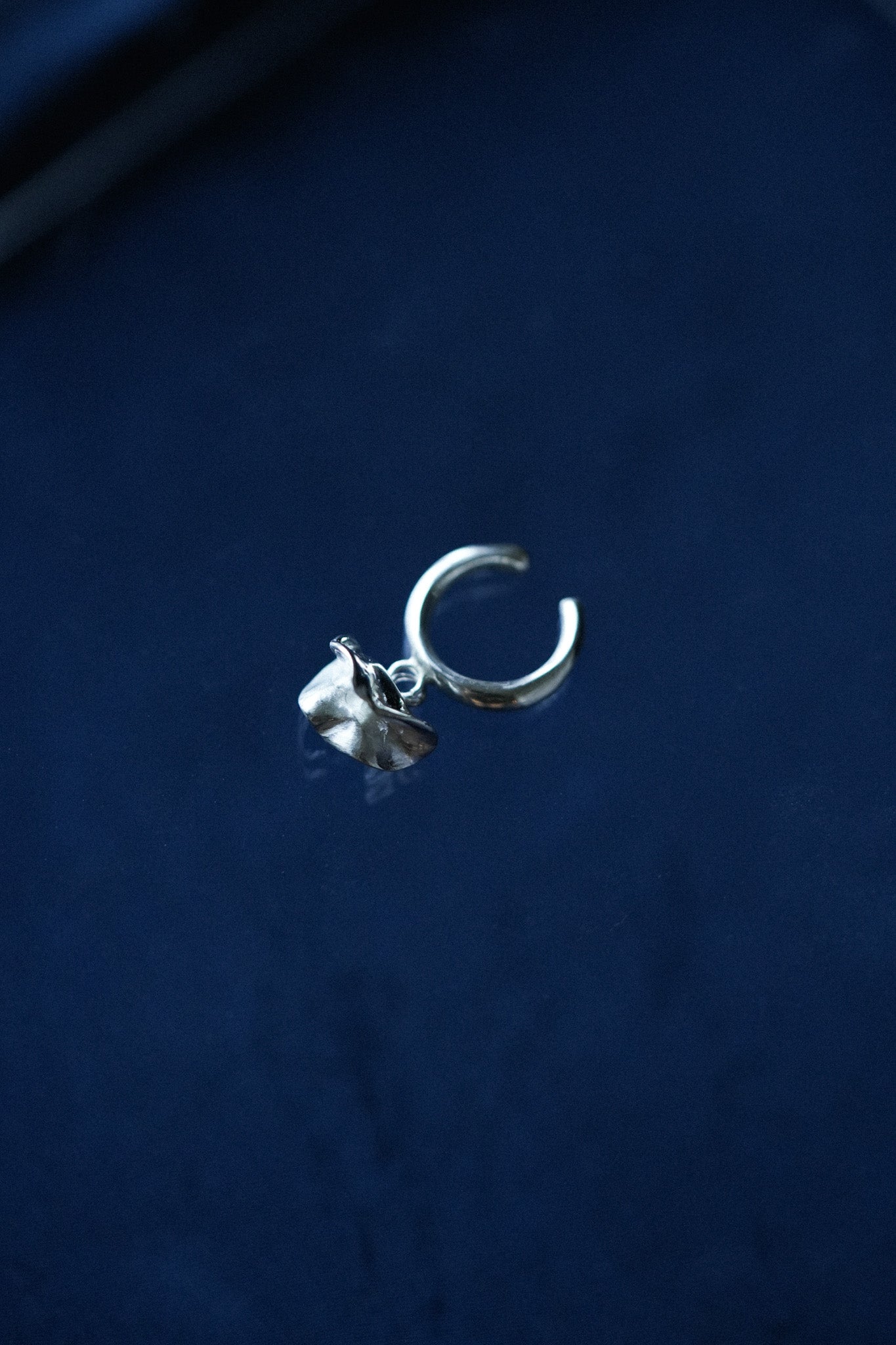 Sweet Pea Ear Cuff 01