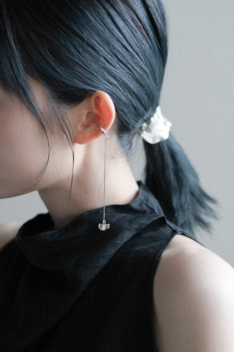 Sweet Pea Ear Cuff 02